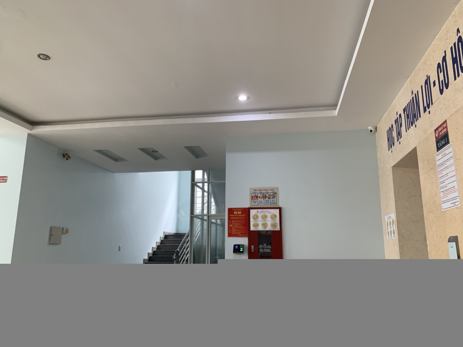TÒA NHÀ ĐẠI HỌC MỞ HÀ NỘI