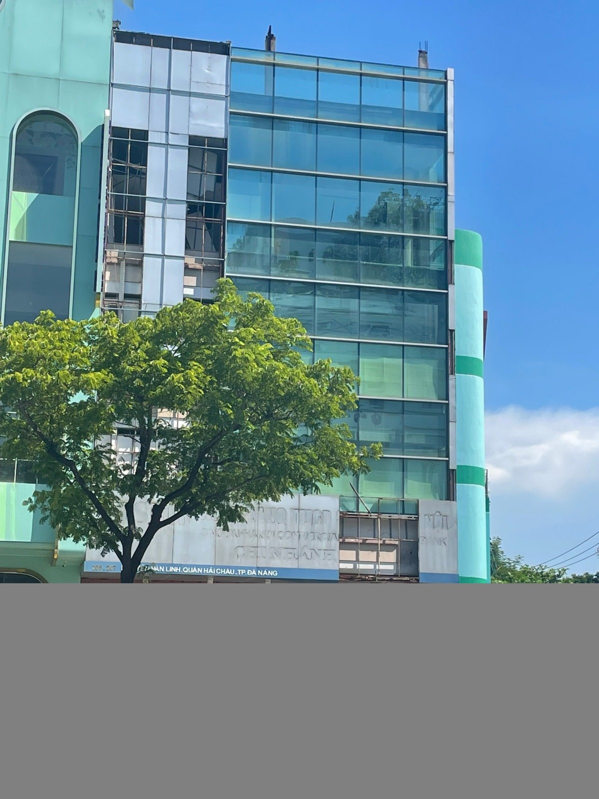 NHÀ NGUYÊN CĂN ĐƯỜNG NGUYỄN VĂN LINH