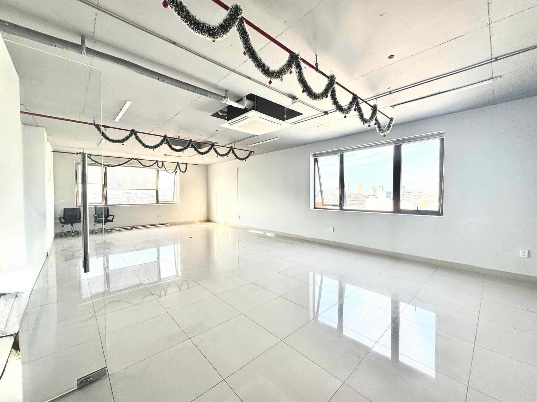 toa-nha-tp-building-1