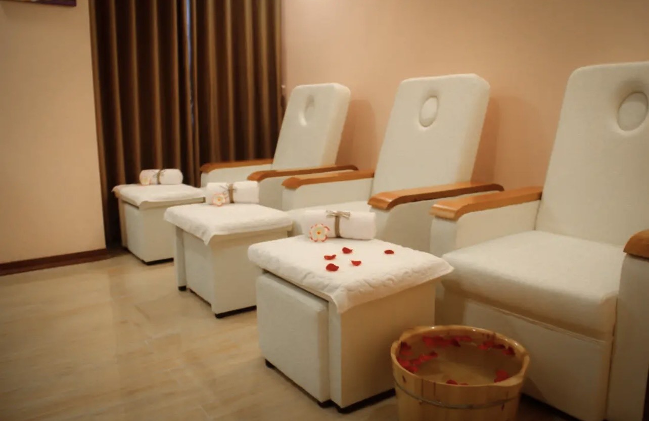 KHÁCH SẠN CHO THUÊ 4 SAO ĐƯỜNG VÕ NGUYÊN GIÁP
