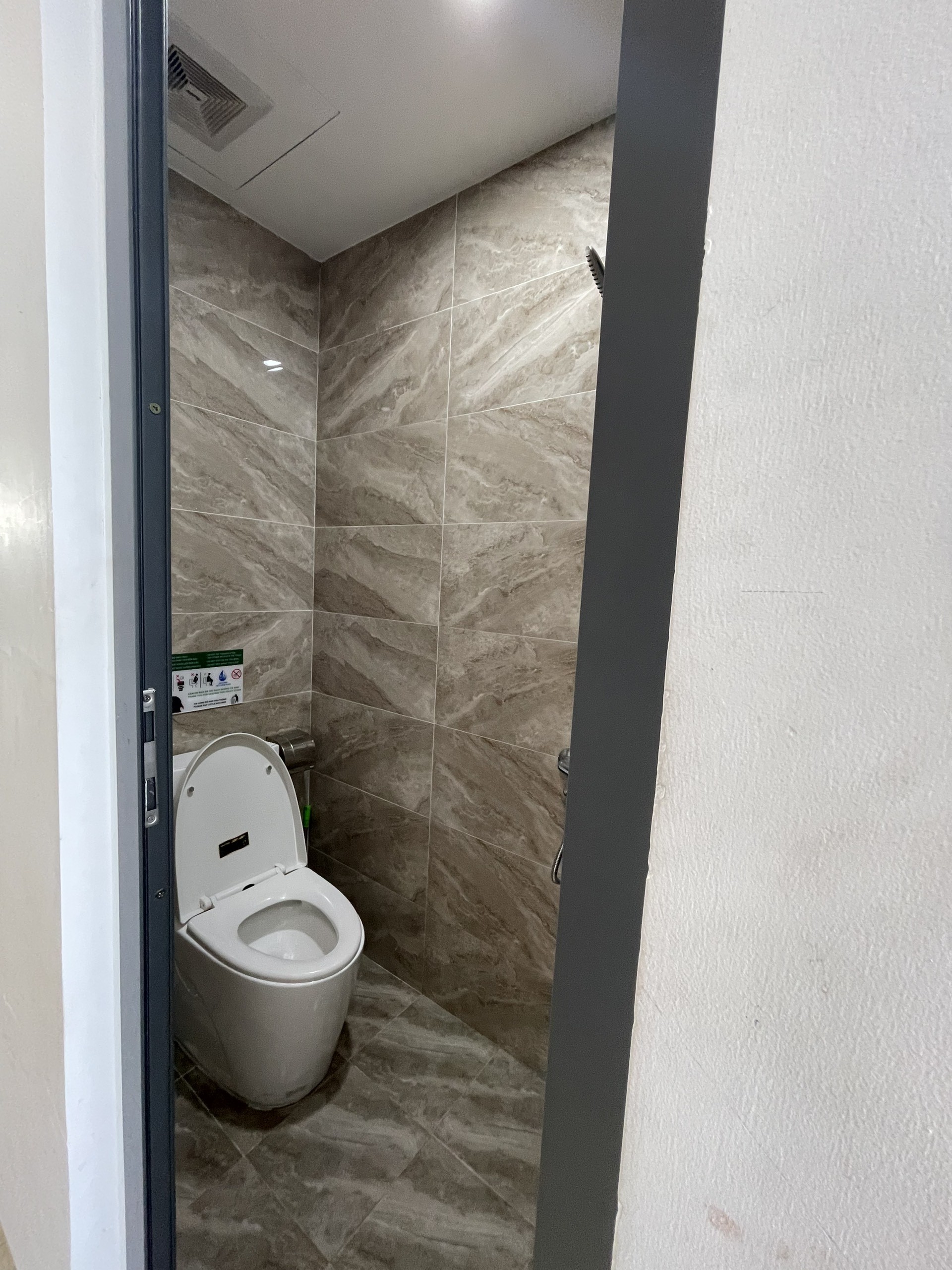 TOÀ NHÀ DŨNG TRÂM