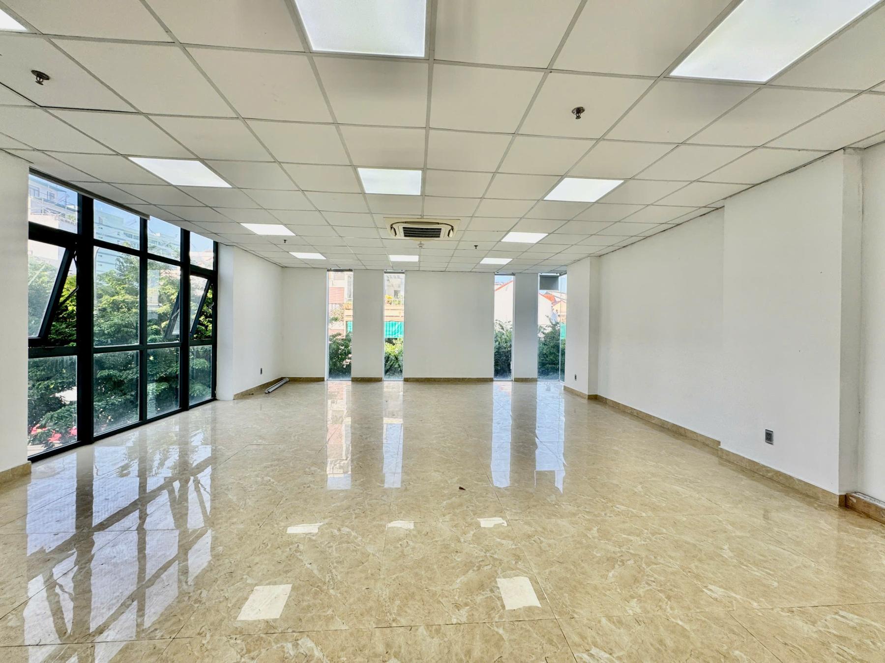 toa-nha-home-center-2