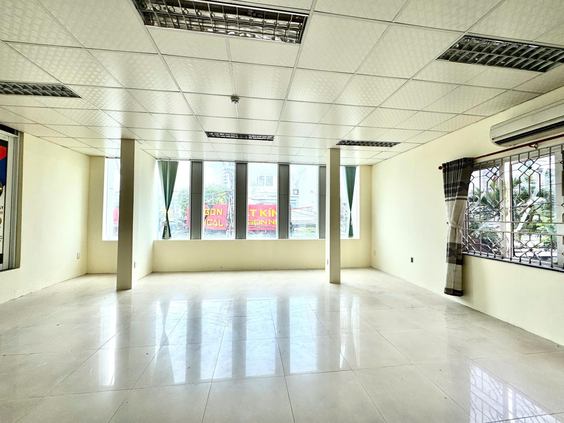 Ảnh mặt trước văn phòng tại toà nhà Sunrise
